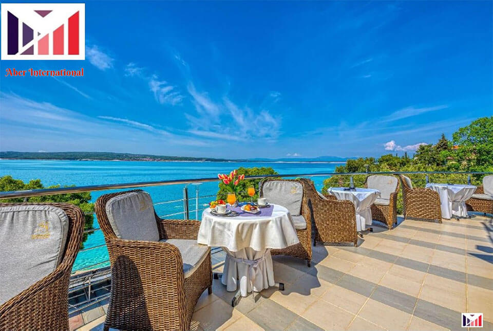 Frühstück im Hotel mit Meerblick