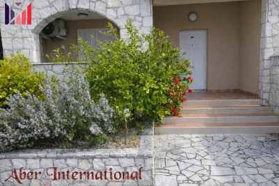 STAN U PRIZEMLJU BLIZU MORA I PLAŽA NA PRODAJU – ZAMBRATIJA, UMAG (ISTRA) – PRILIKA