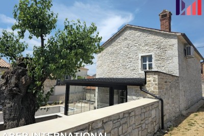 ISTRIAN STONE HOUSE WITH POOL FOR SALE – VIŠNJAN (SURROUNDINGS) – NEAR POREČ - ISTRIA – LUXURY PROPERTY