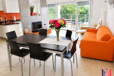 STAN NA PRODAJU – UMAG, STELLA MARIS – ELEGANTAN APARTMAN U REZIDENCIJI NADOMAK MORA I PLAŽA