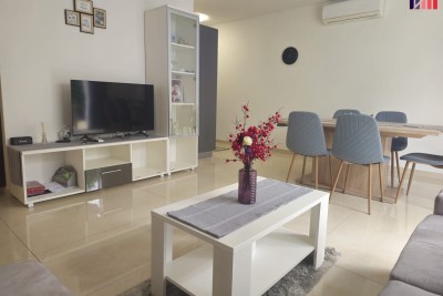 APPARTAMENTO MODERNO IN VENDITA VICINO AL MARE E ALLE SPIAGGE - PIANO TERRA CON GIARDINO - UMAGO (DINTORNI)
